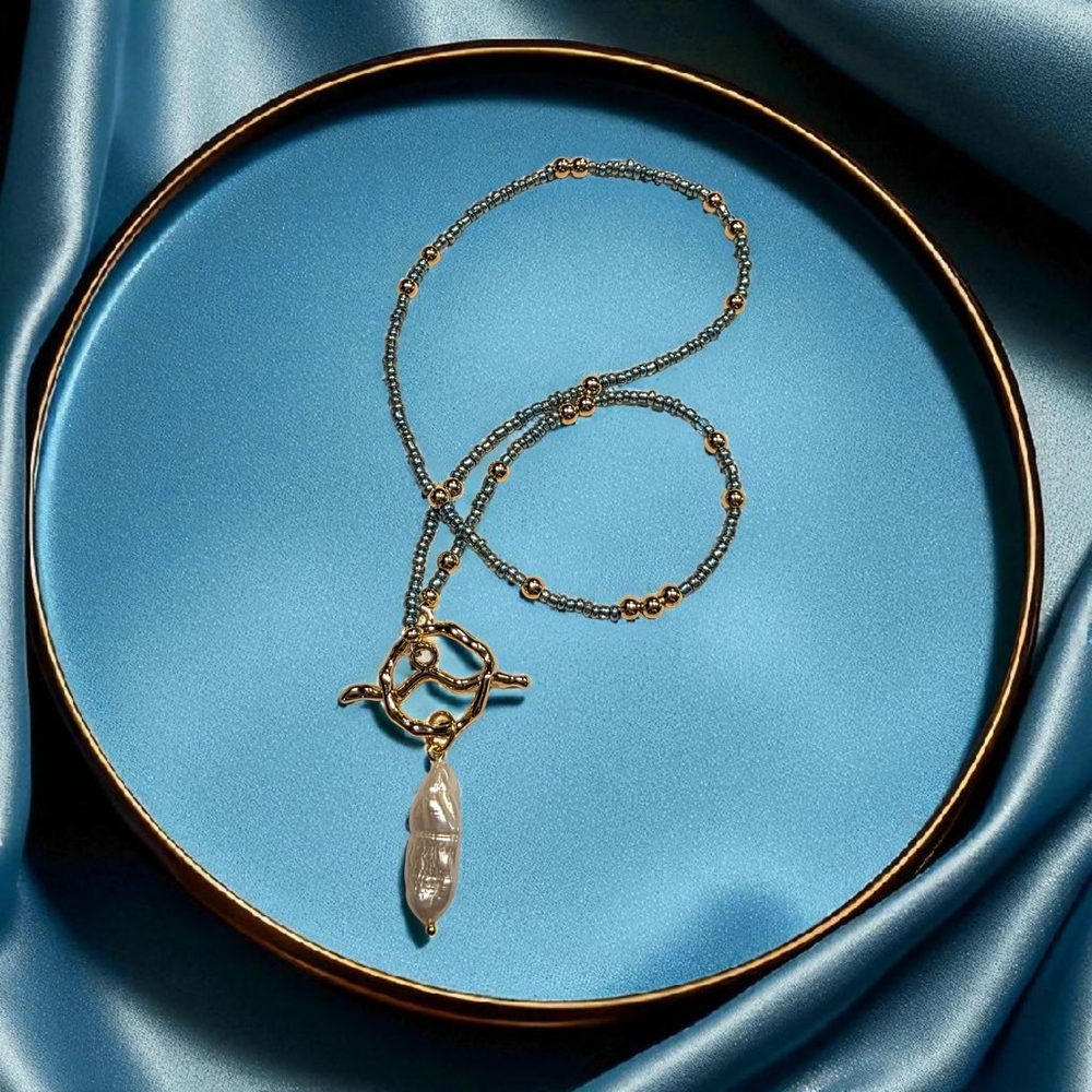 Petite Aqua and Gold Beaded Necklace With Zgate Clasp NWT